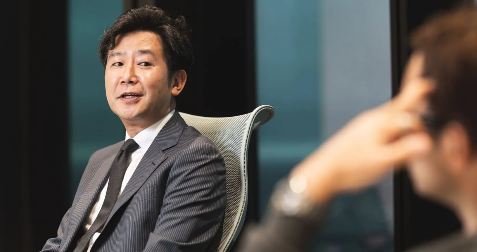 転職エージェントを利用するメリットについて語るクリーク·アンド·リバー社渡辺